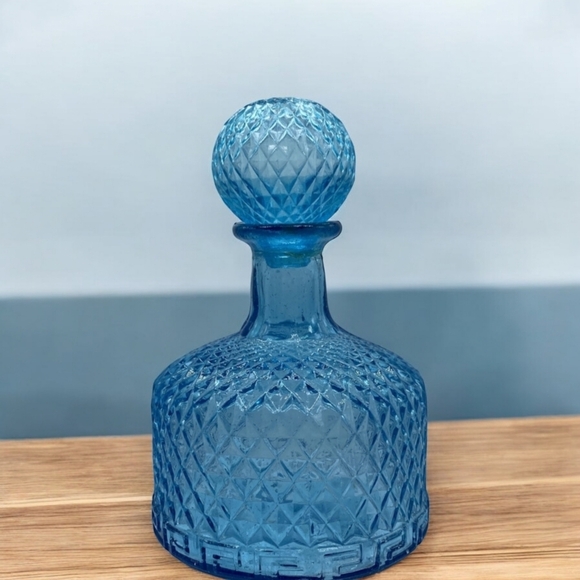 Vintage MCM Light Blue Diamond Pattern W/ Greek Design Glass Decanter - Picture 2 of 7
